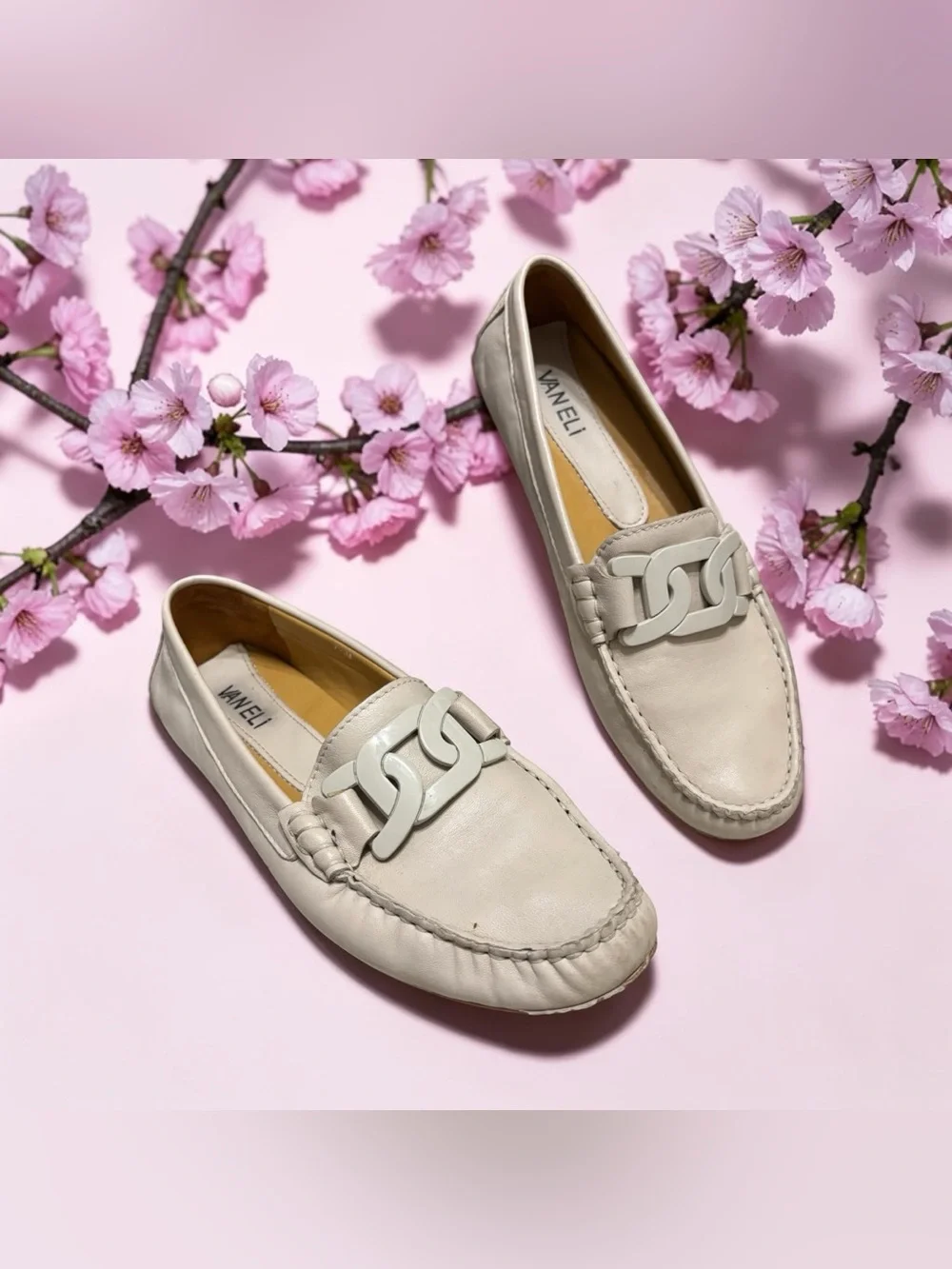 Vaneli Aiker Driving Loafers Off White Tan Women 7.5M Soft Glove Leather